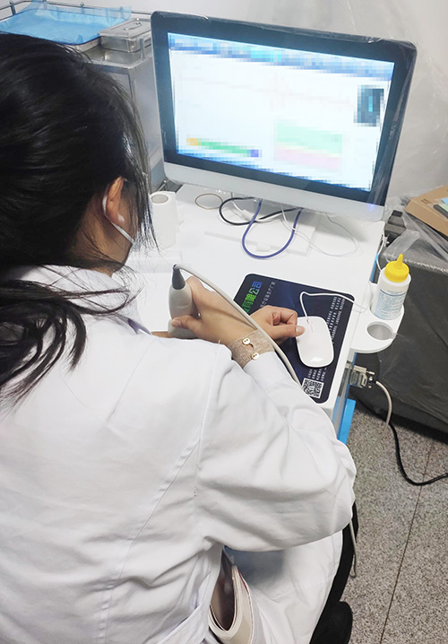 四川南充市第一台超声骨密度测试仪落户顺庆区新建社区卫生服务中心